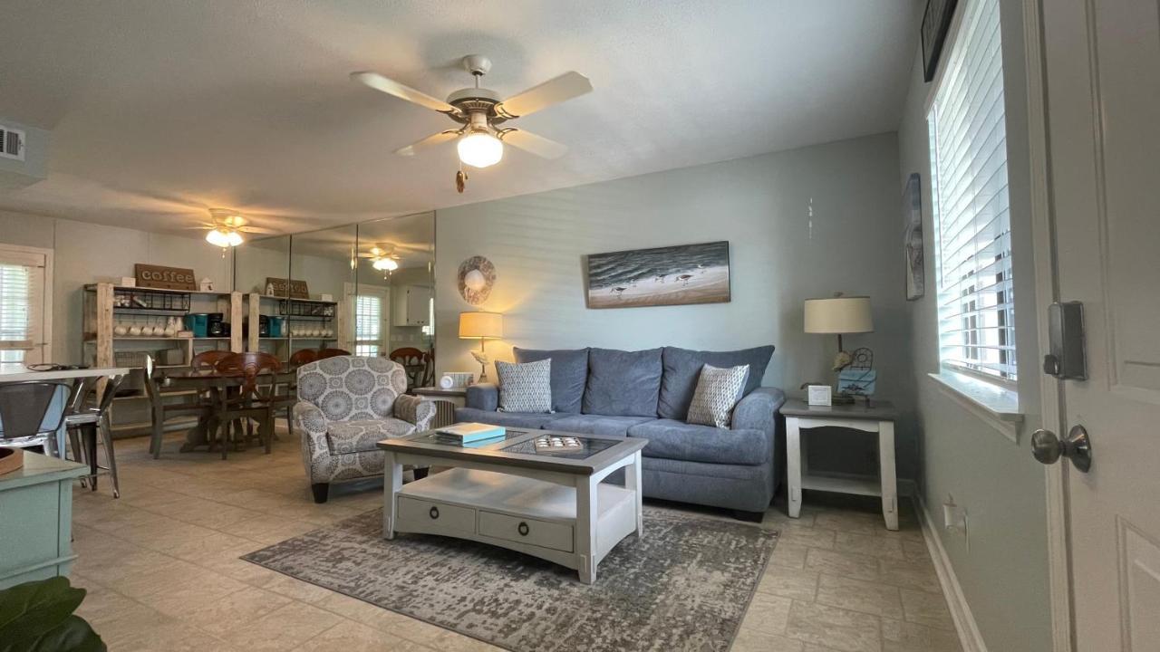 Sunny Daze: Beachside Family Resort Panama City Beach Exterior photo