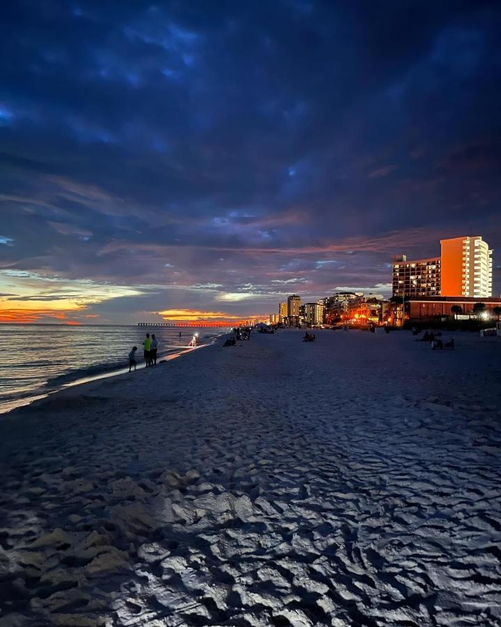 Sunny Daze: Beachside Family Resort Panama City Beach Exterior photo